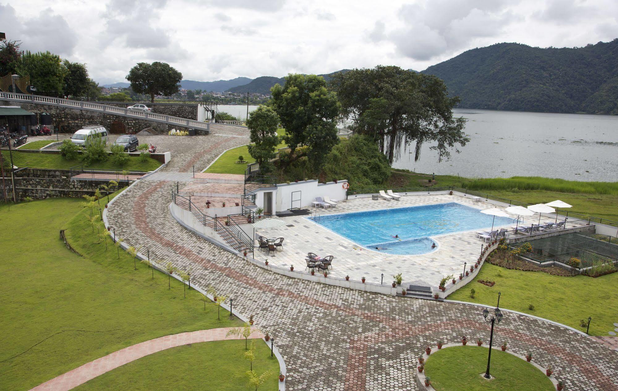 Waterfront Resort By Kgh Group Pokhara Exterior foto