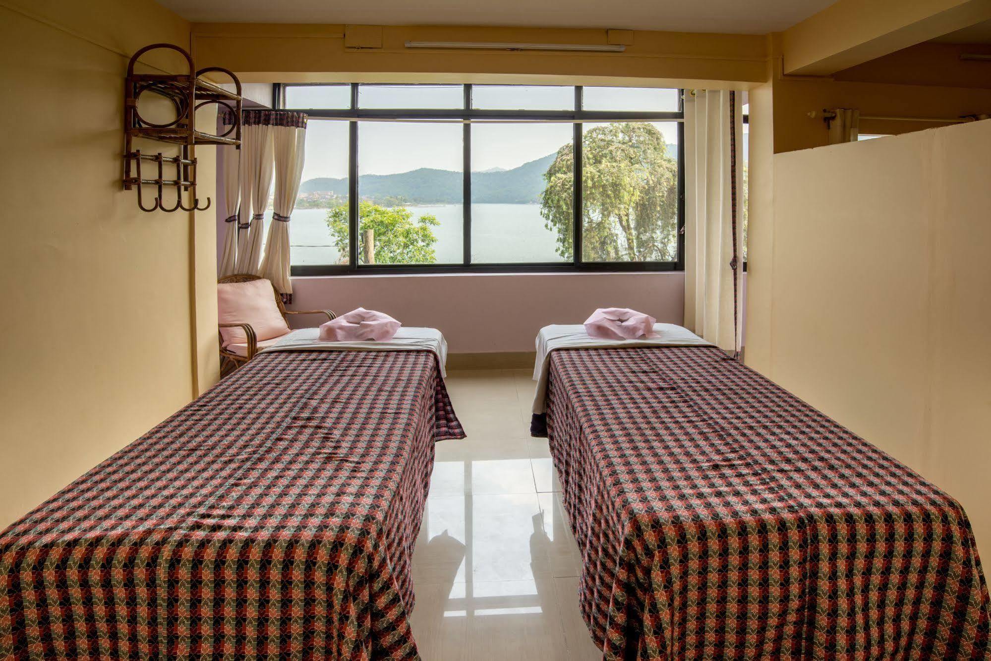 Waterfront Resort By Kgh Group Pokhara Exterior foto